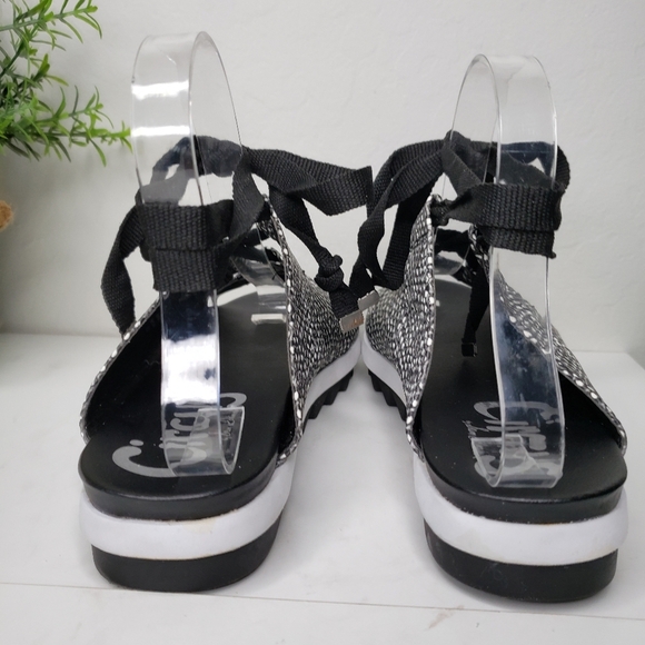 Circus by Sam Edelman Riley Snake Embossed Black & White Summer Sandels sz 7M - Picture 5 of 12